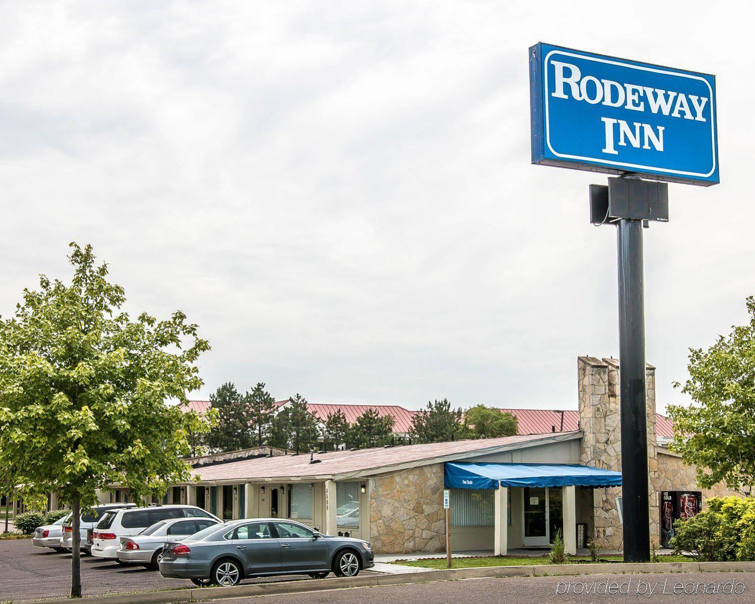 Rodeway Inn Metro Airport Ромулус Экстерьер фото